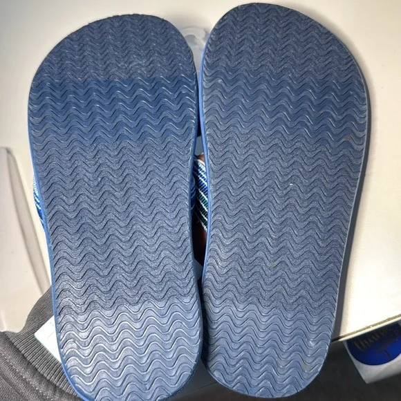 Cat & Jack Girls Blue Flip Flops – Size M (2/3) - Picture 5 of 5